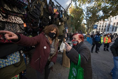 Madrid’s El Rastro market on Sunday after being closed since mid-March.