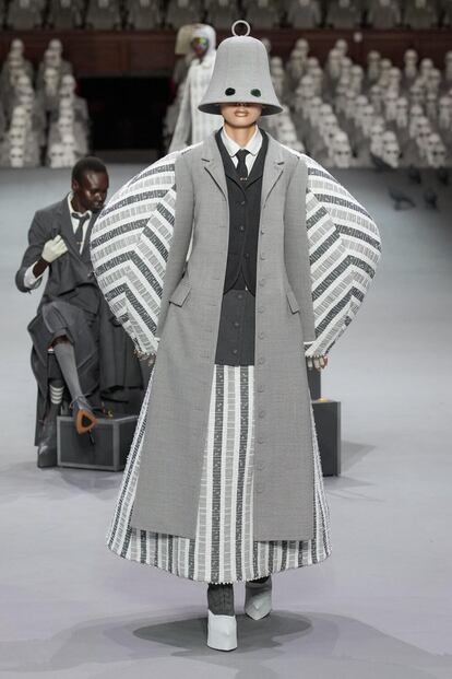 smag-thom-browne-hc-f23-013