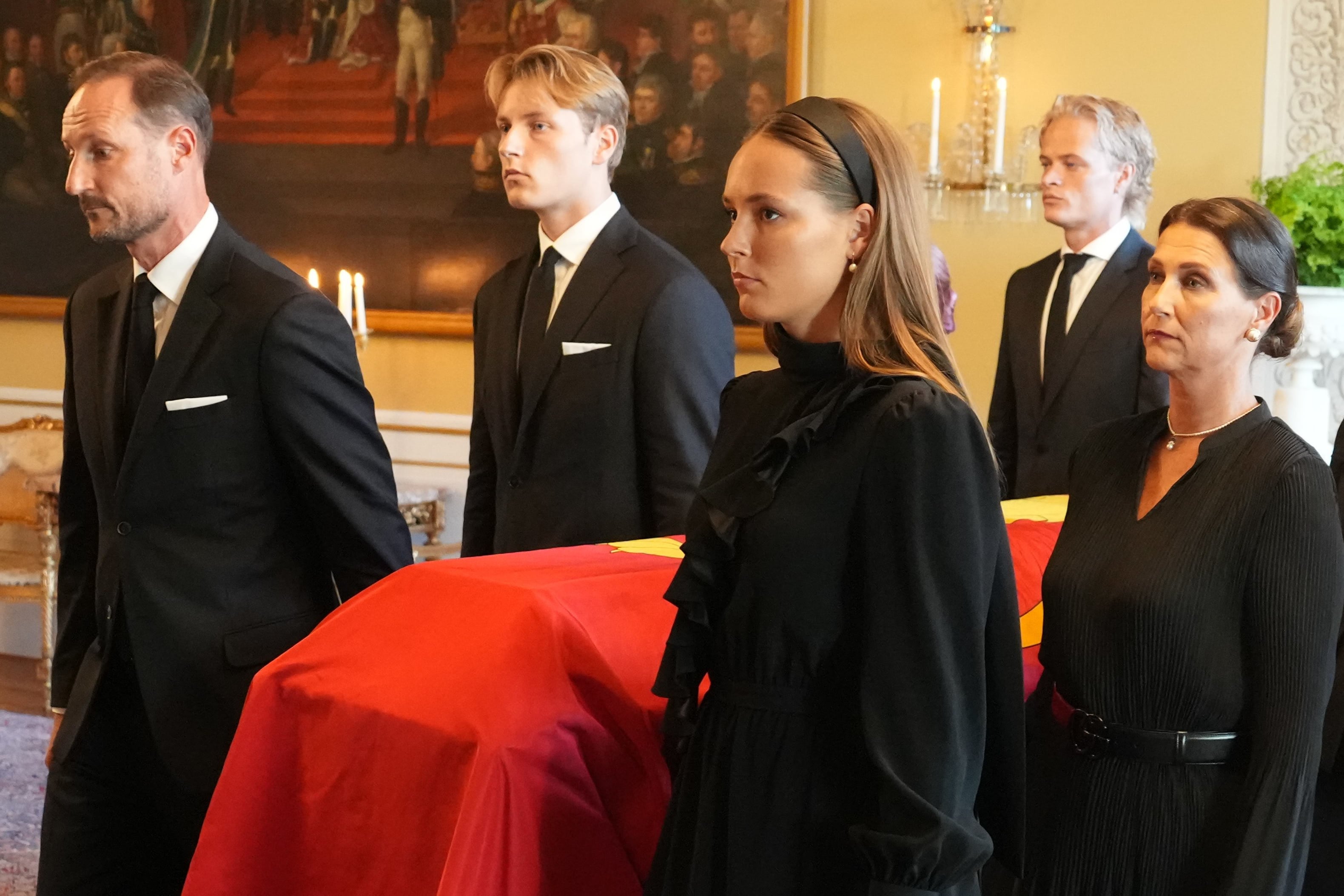 La Justicia concede permiso a Marius Borg Høiby para asistir al funeral del rey Harald