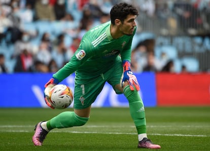 Matías Dituro, en el partido ante el Betis en Balaídos. AFP