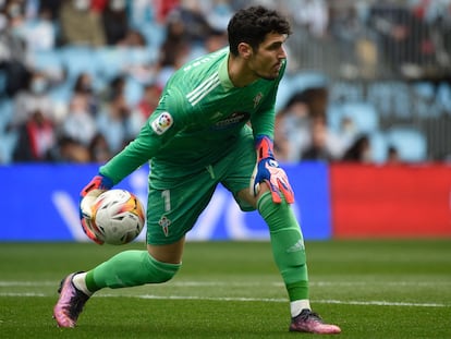 Matías Dituro, en el partido ante el Betis en Balaídos. AFP