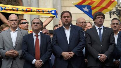 Autoridades catalãs em protesto contra a violência policial