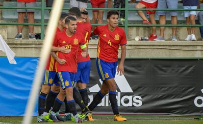 Los jugadores sub-21 en el partido ante Italia del pasado viernes.