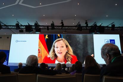 La vicepresidenta Nadia Calviño, durante su intervención temática en la Reunión del Círculo de Economía, en Barcelona.