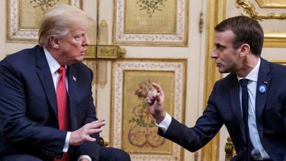 Donald Trump, a la izquierda, junto al presidente francés, Emanuel Macron, en 2018 en París.