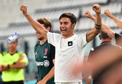 Paulo Dybala grita el último alirón en el Juventus Stadium.