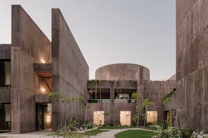 Fachada principal del Centro de Investigación del Mar de Cortés en Mazatlán.