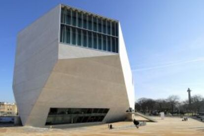 Casa da Musica, del arquitecto Rem Koolhaas, en Oporto.