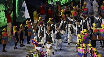 Delegación de Pakistán en Maracaná.