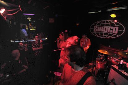 A live act plays in Siroco, which has closed for a "spruce up" after 21 years.