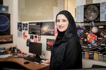 Sarah Al Amiri, presidenta da Agência Espacial do país e ministra de Ciências Avançadas.