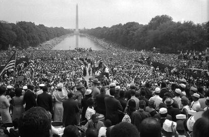 Meneses fue testigo de primera mano de la lucha por la igualdad racial en EE UU. En la imagen, vista de la explanada del monumento a Abraham Lincoln, con el obelisco al fondo, el 28 de agosto de 1963, día de la marcha por el trabajo y la libertad.