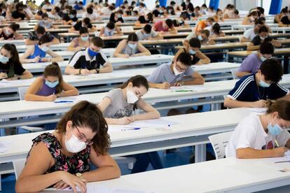 Prueba de acceso a la Universidad en el campus de la Pablo de Olavide de Sevilla.EUROPA PRESS