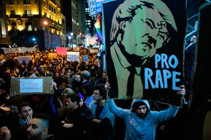 Protesta contra el triunfo electoral de Donald Trump en las calles de Nueva York.