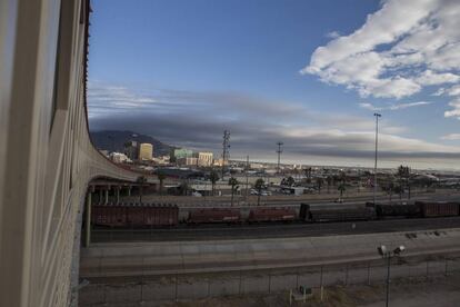 Freight trains at the border crossing of El Paso, in Texas.