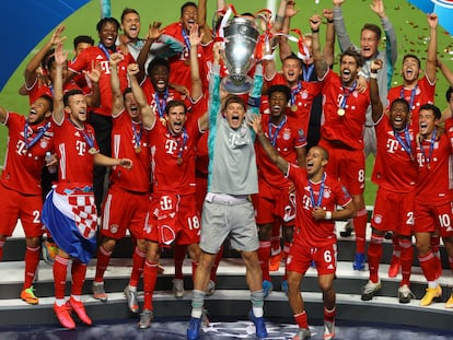 Neuer alza al cielo de Lisboa la Copa de Europa conquistada por el Bayern.