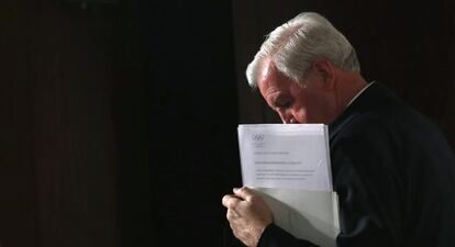 Craig Reedie tras una reunión del COI en 2013.