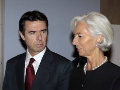 El ministro de Industria, José Manuel Soria y la directora gerente del Fondo Monetario Internacional (FMI), Christine Lagarde. EFE/Archivo