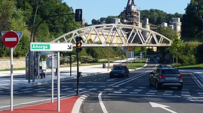 Acceso al barrio donostiarra de Añorga.