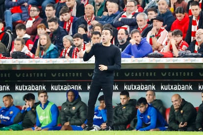 El entrenador del FC Barcelona, Xavi Hernández, durante el partido.