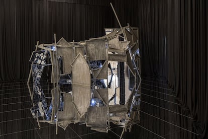 'Souterrain' obra de Lee Bul