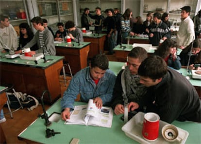 Estudiantes del bachillerato internacional en el Instituto Ramiro de Maeztu de Madrid.