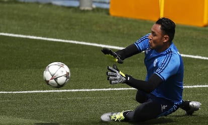 Keylor Navas, este martes, en el partidillo del entrenamiento 