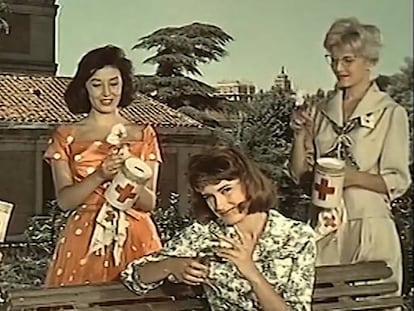 Fotograma de la película Las chicas de la Cruz Roja (1958).