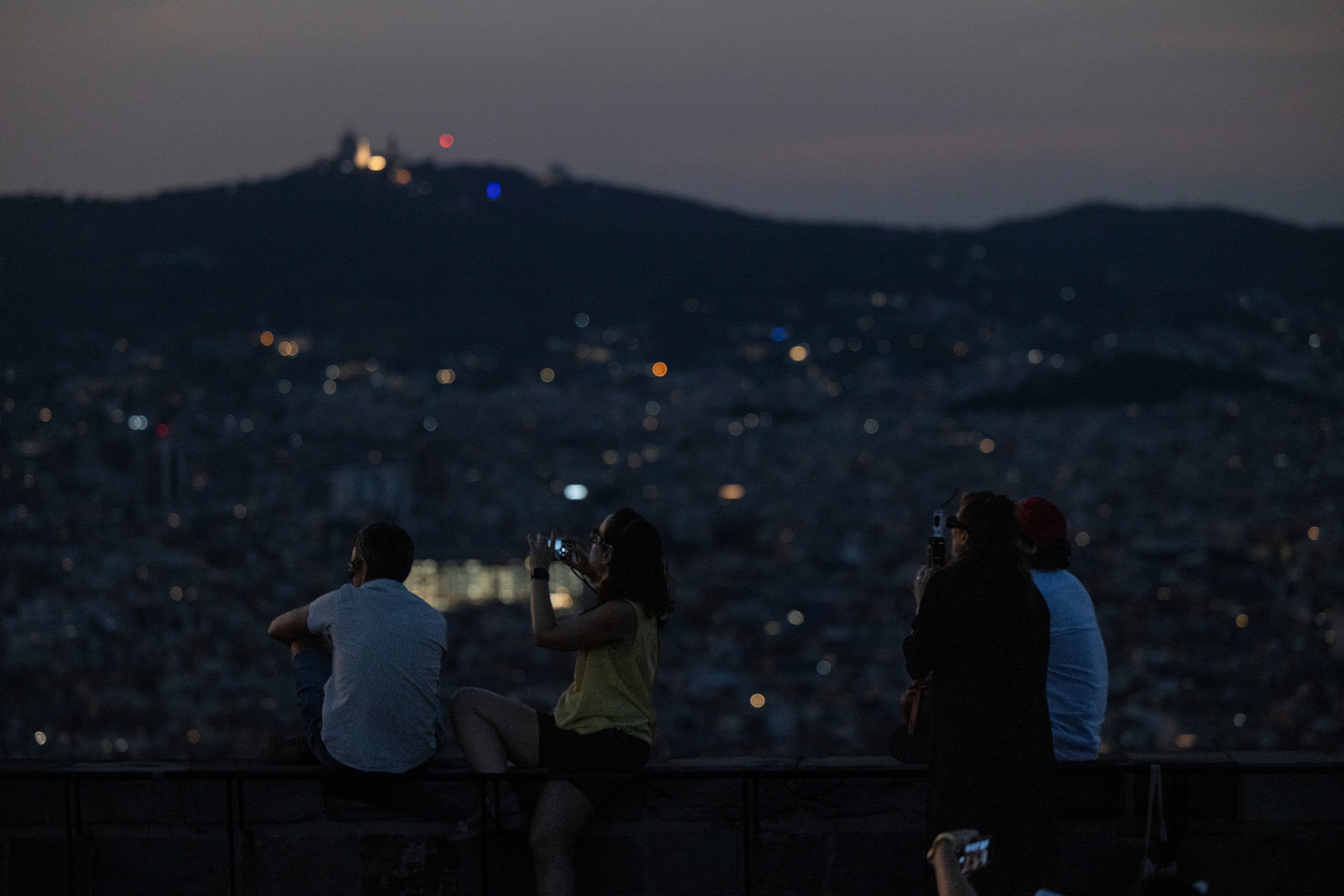 El sistema eléctrico y las telecomunicaciones superan sin incidencias el eclipse solar total en España