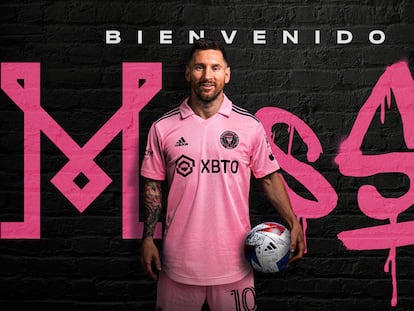 Fotografía cedida por el Inter Miami de Messi con su nueva equipación.