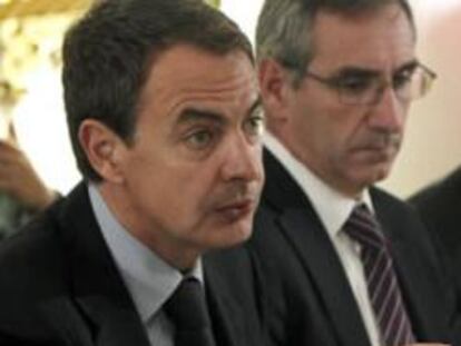El presidente del Gobierno, José Luis Rodríguez Zapatero, durante la reunión que ha mantenido con un grupo de inversores institucionales estadounidenses.