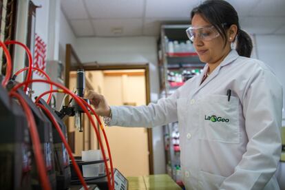 Las mujeres son protagonistas de la energía geotérmica en El Salvador.