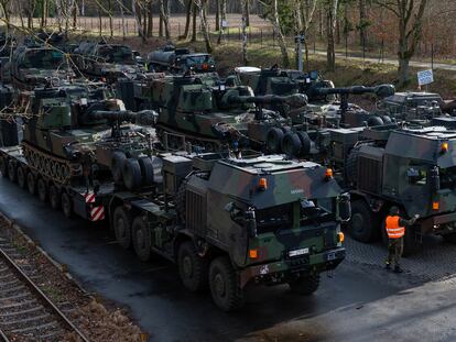Vehículos del ejército de EE UU durante unas maniobras militares en Baja Sajonia (Alemania), en febrero de 2020.