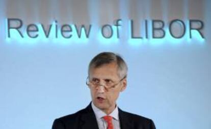 El director de la Autoridad de Servicios Financieros del Reino Unido (FSA, siglas en ingls del regulador), Martin Wheatley, divulga sus recomendaciones, a peticin del Gobierno, sobre el clculo del Libor, tras el escndalo del pasado junio de 2012 cuando el banco Barclays fue multado por manipular esta tasa. EFE/Archivo