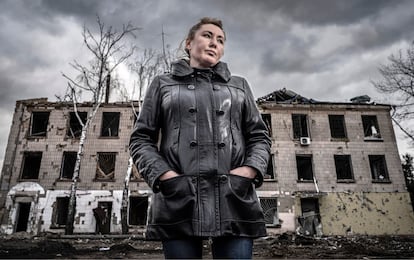 Una mujer que denuncia que en marzo de 2022 fue víctima de abusos por parte de soldados rusos, cerca de Kiev (Ucrania) en marzo de 2023.