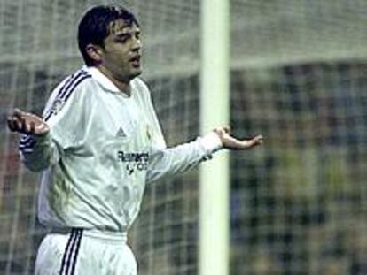 Morientes se lamenta de un fallo.