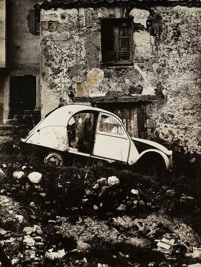 La exposición está compuesta de una treintena de fotografía <i>vintage, procedentes de colecciones particulares y de fondos de la Real Sociedad Fotográfica.</i>