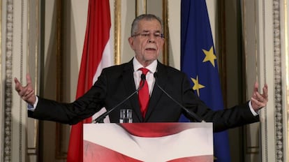 El presidente electo de Austria, Alexander Van der Bellen, durante una conferencia de prensa ayer en Viena.