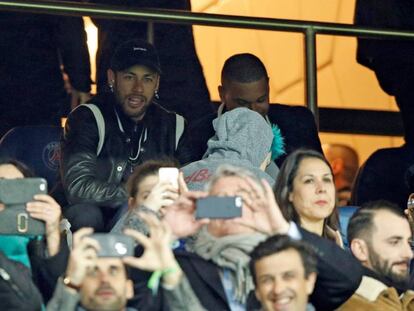 Neymar durante el partido entre el PSG y el Manchester United.