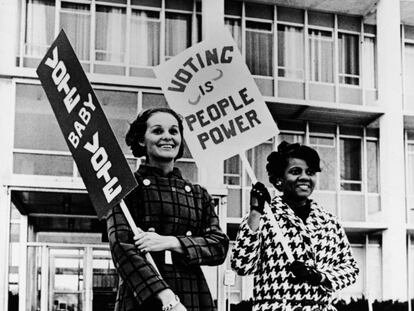 ¿Qué hay de cierto en el mito del voto ‘centrista’ de las mujeres?