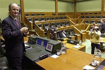 Juan María Atutxa, esta mañana en el Parlamento vasco.