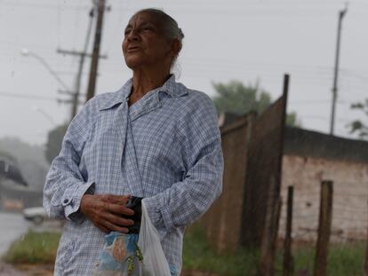 Maria Neide da Silva, cozinheira, diz não temer coronavírus em Anápolis.