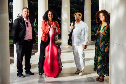 Osvaldo Enrquez, Mariana N?ez, Romn Fili y Gladys Silot, en el teatro Oval de Hortaleza (Madrid).