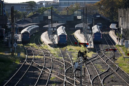 Trenes fuera de funcionamiento en la estación de Retiro en Buenos Aires (Argentina), el 21 de febrero.