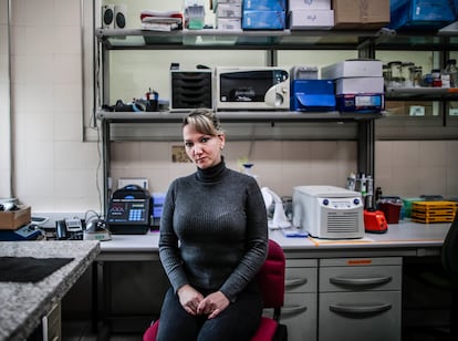 La bióloga Maria Goncharova, en el Instituto Nacional de Investigación y Tecnología Agraria y Alimentaria, en Madrid.