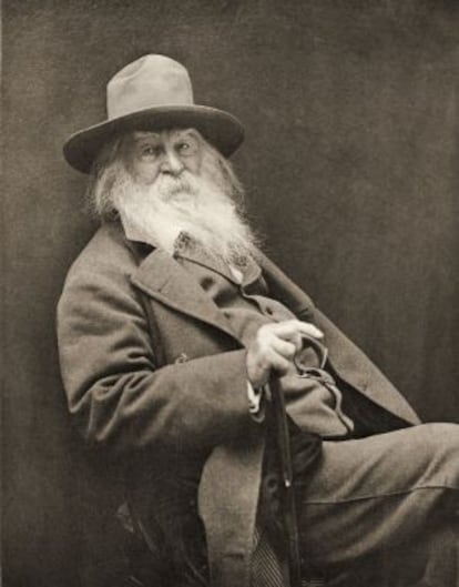 El poeta Walt Whitman (1819 - 1892).