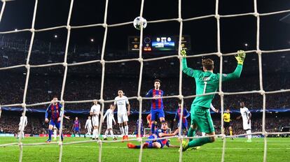 Sergi Roberto marca el gol de la victria del Barcelona.