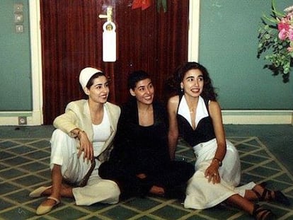 Las princesas Sahar, Maha y Hala, visitando a su padre en una estancia en Marruecos.