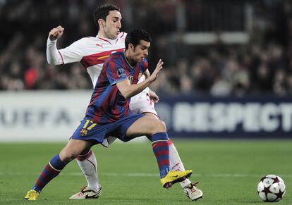 Pedrito ha sido la segunda sorpresa de la alineación del Barcelona tras la de Henry.