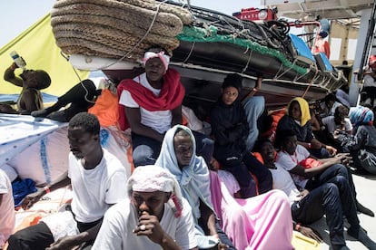 Migrants on board the ‘Aquarius.’